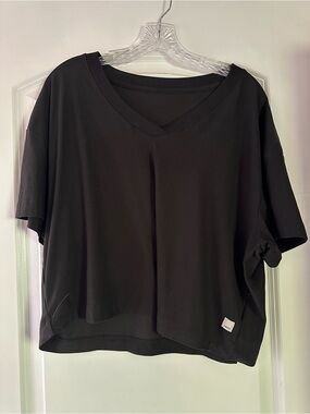 Vuori Black Relaxed V-Neck Short Sleeve Top